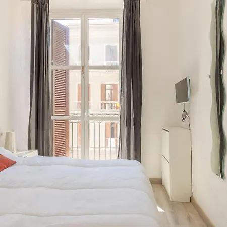 Beautiful Flat With Balcony And Wifi In Center *